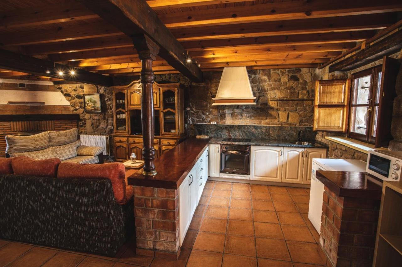 La Casa De Consuelo 3 Pensionat Viérnoles Exteriör bild